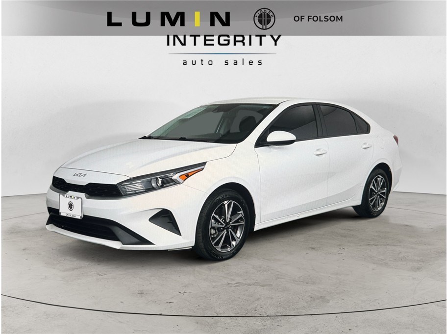 2023 Kia Forte LXS's photo