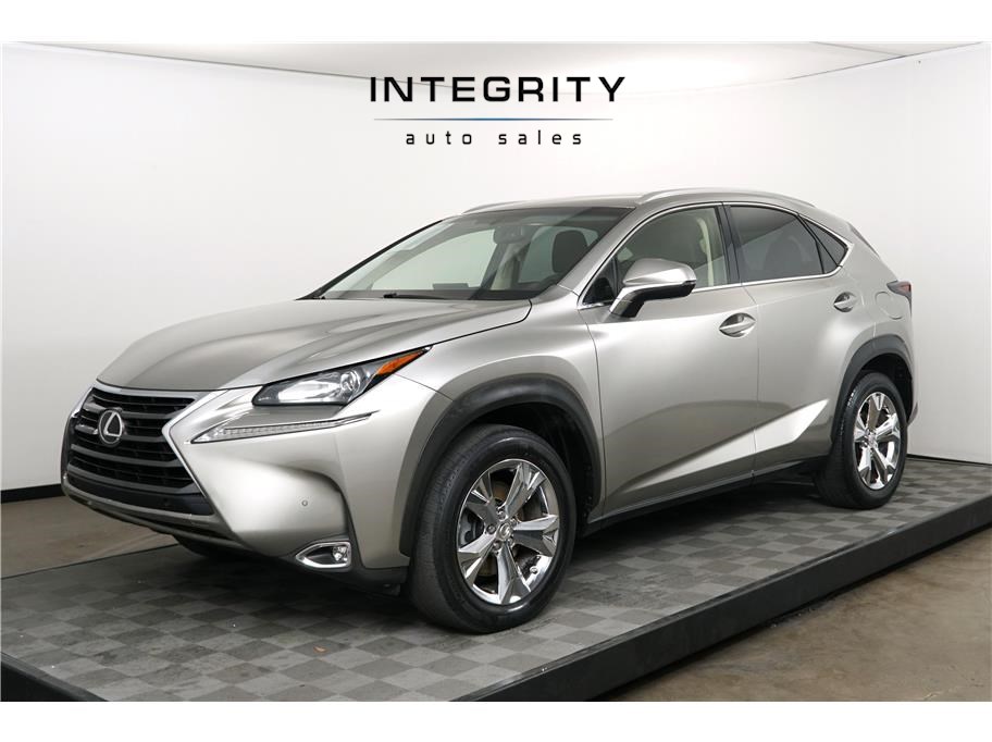 2017 Lexus NX 200t's photo