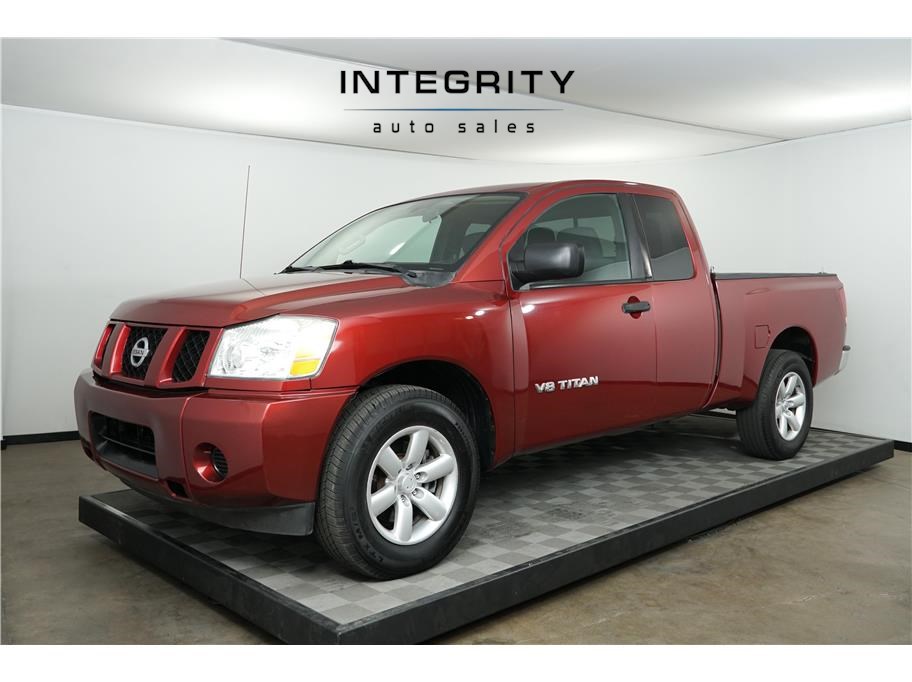 2015 Nissan Titan S's photo