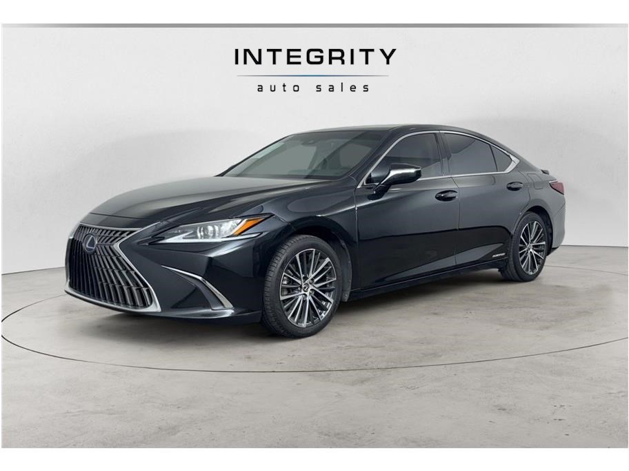 2022 Lexus ES Hybrid 300h's photo