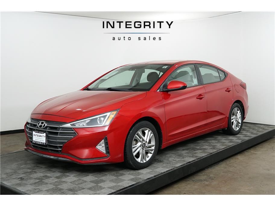 2020 Hyundai Elantra SEL's photo