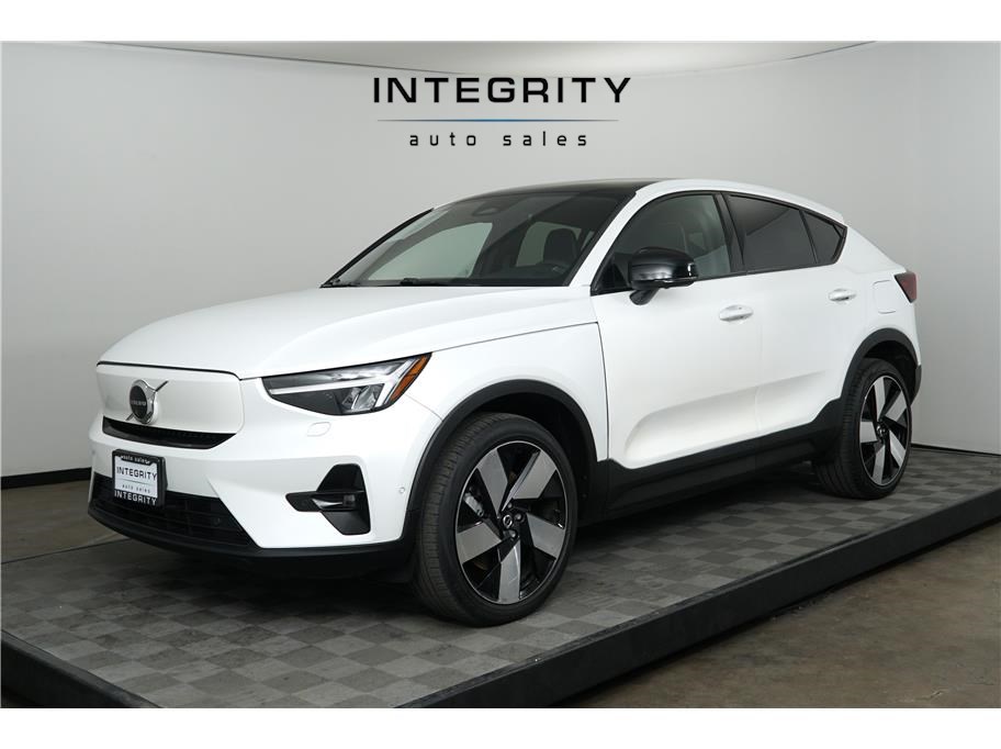 2023 Volvo C40 Ultimate's photo