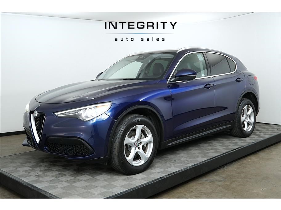 2019 Alfa Romeo Stelvio Base's photo