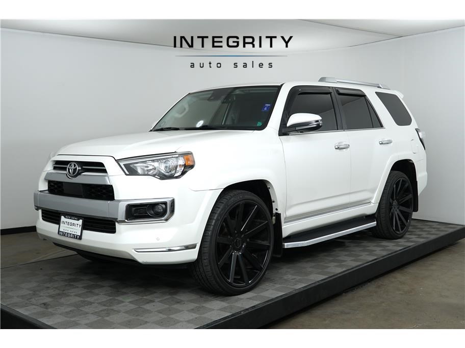 2020 Toyota 4Runner Limited's photo