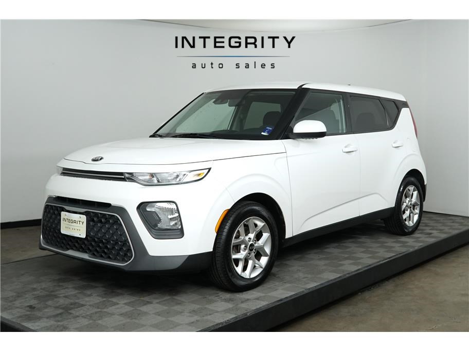 2020 Kia Soul S's photo