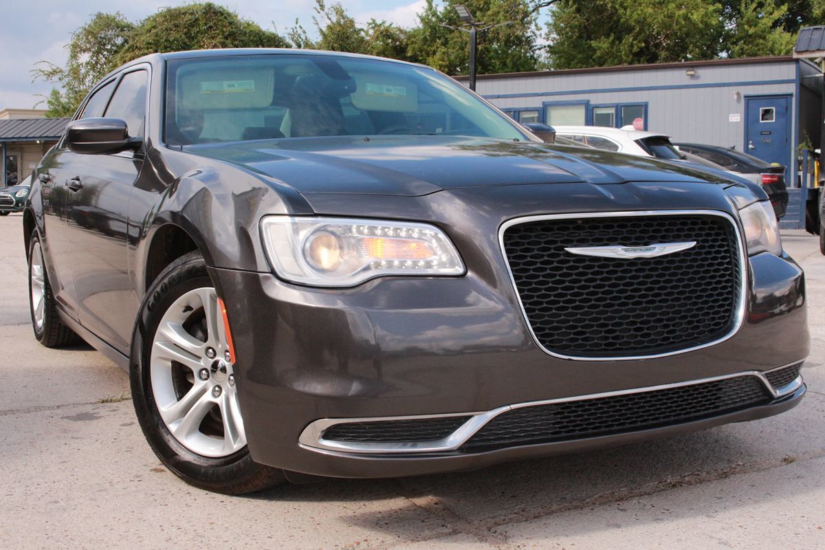 2015 Chrysler 300 Limited