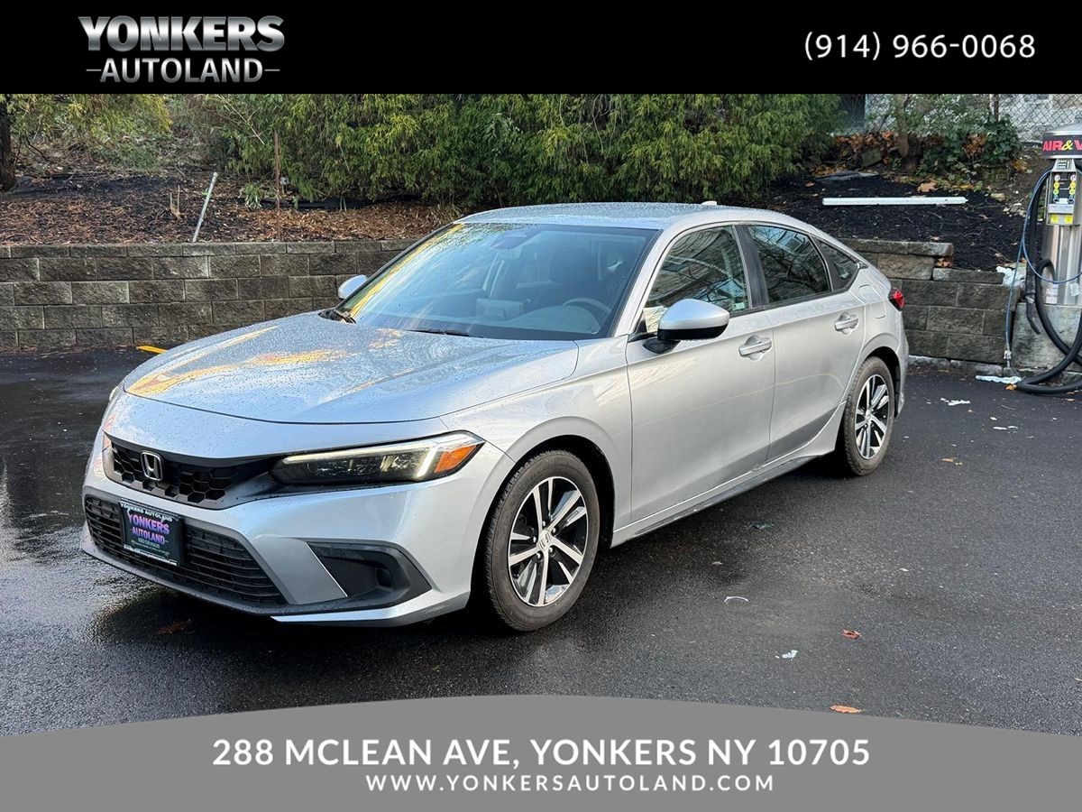 2022 Honda Civic Hatchback LX's photo