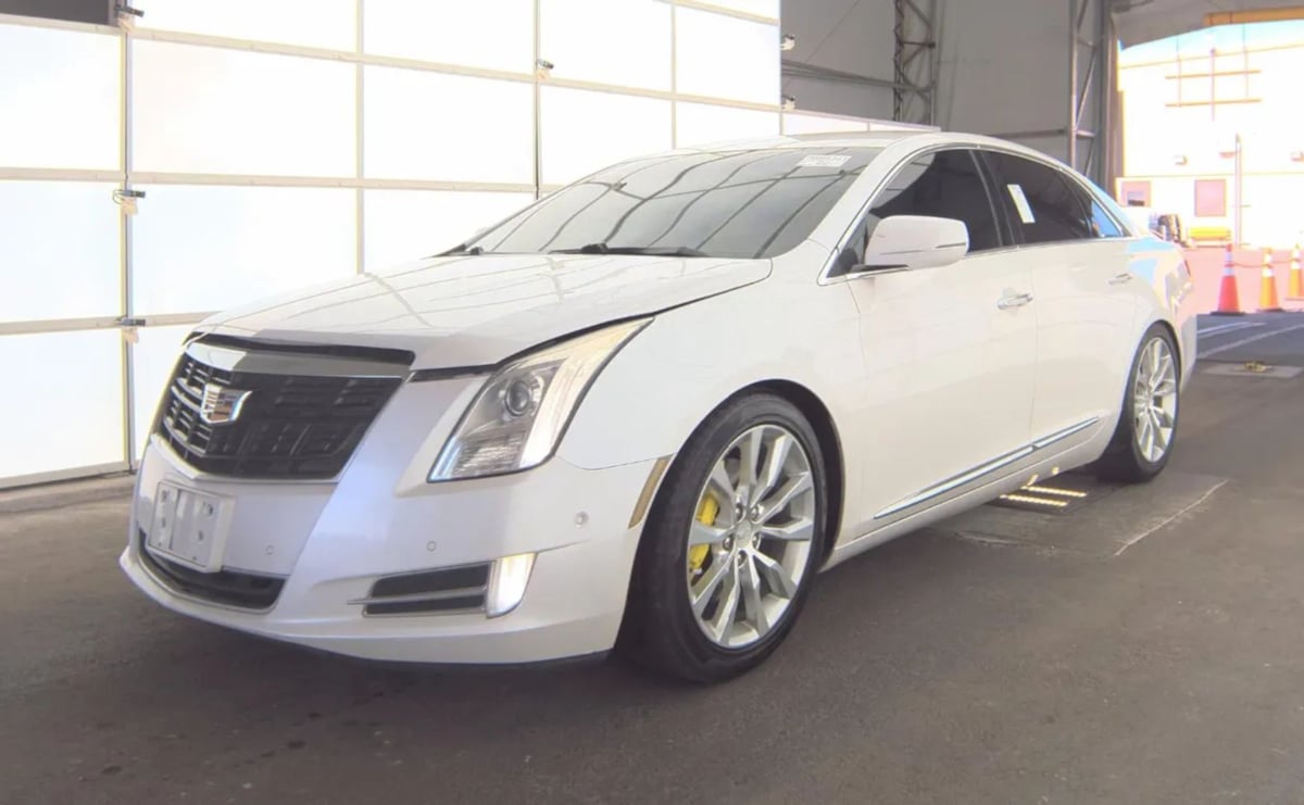 2016 Cadillac XTS Luxury Collection's photo