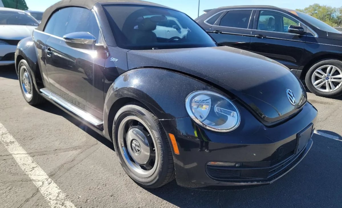 2013 Volkswagen Beetle 2.5's photo