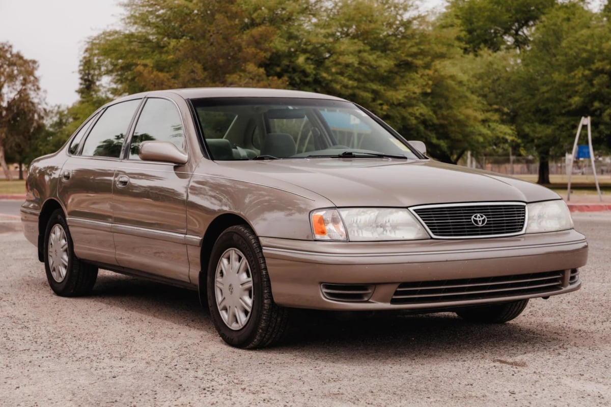 1999 Toyota Avalon XL