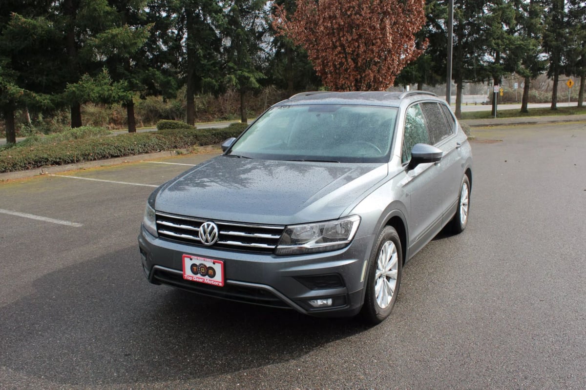 2018 Volkswagen Tiguan S's photo