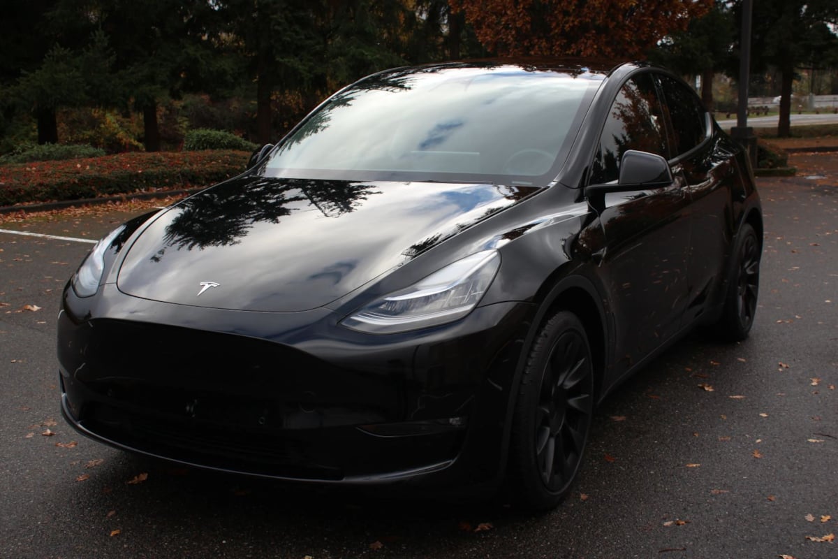 2022 Tesla Model Y Long Range's photo