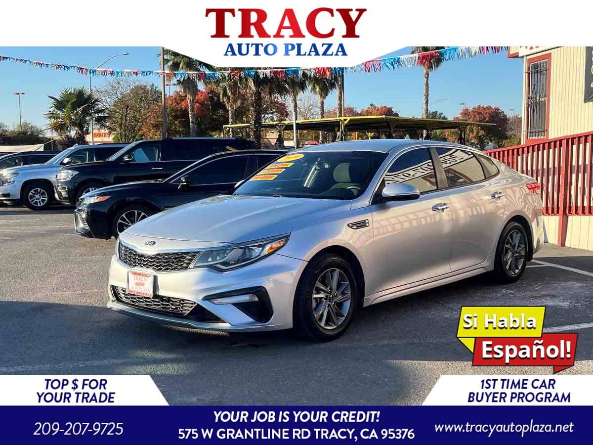 2019 Kia Optima LX's photo