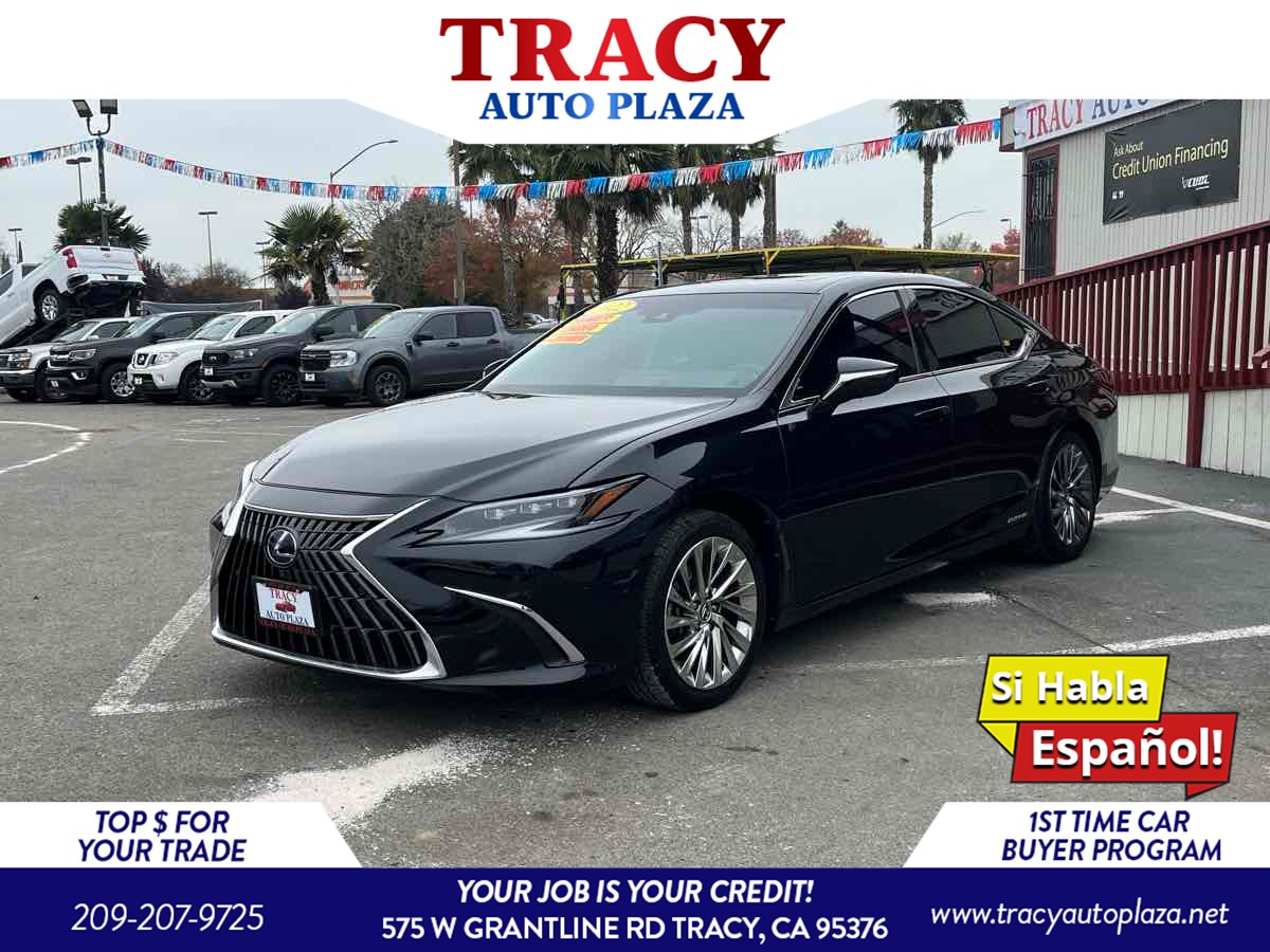 2022 Lexus ES Hybrid 300h Luxury's photo