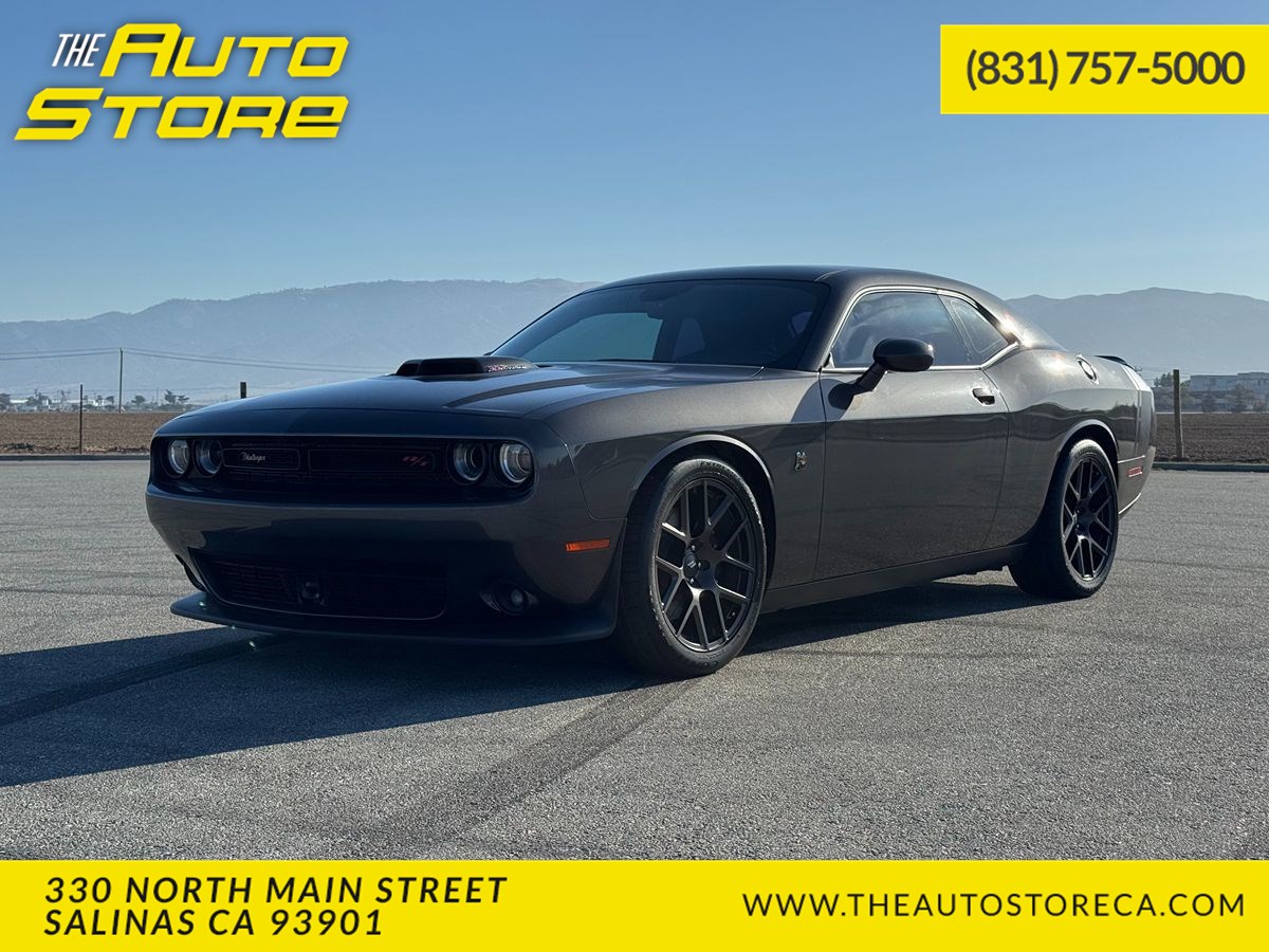 2017 Dodge Challenger Scat Pack's photo