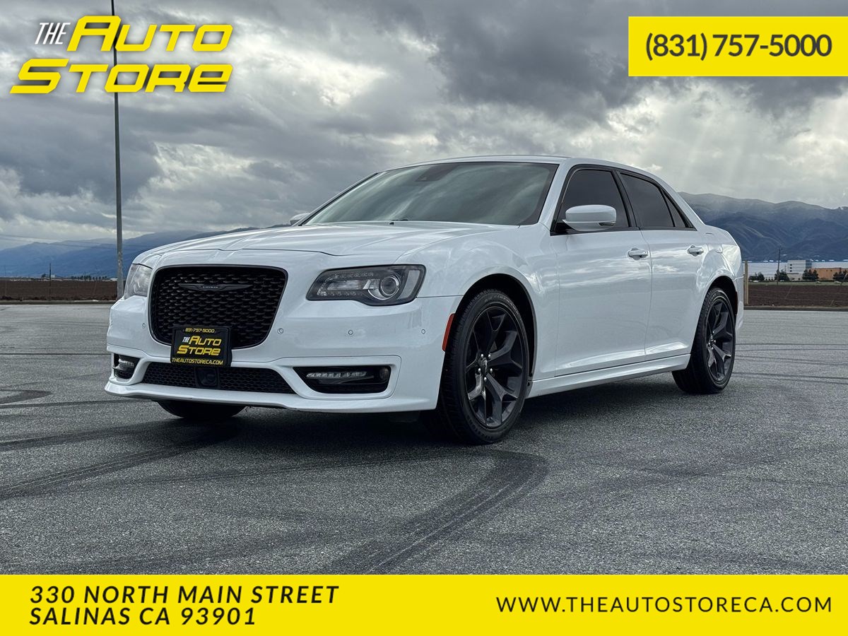 2022 Chrysler 300 Touring L's photo
