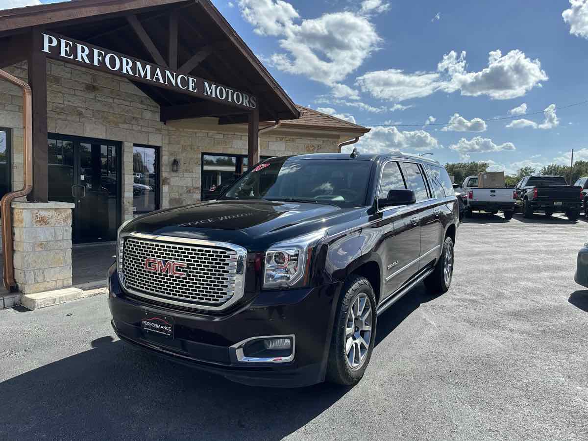 2017 GMC Yukon XL Denali's photo