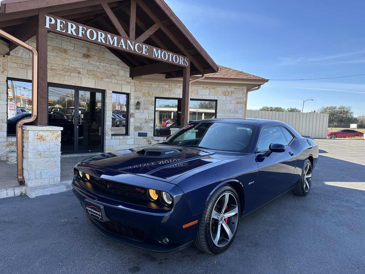 2017 Dodge Challenger R/T's photo