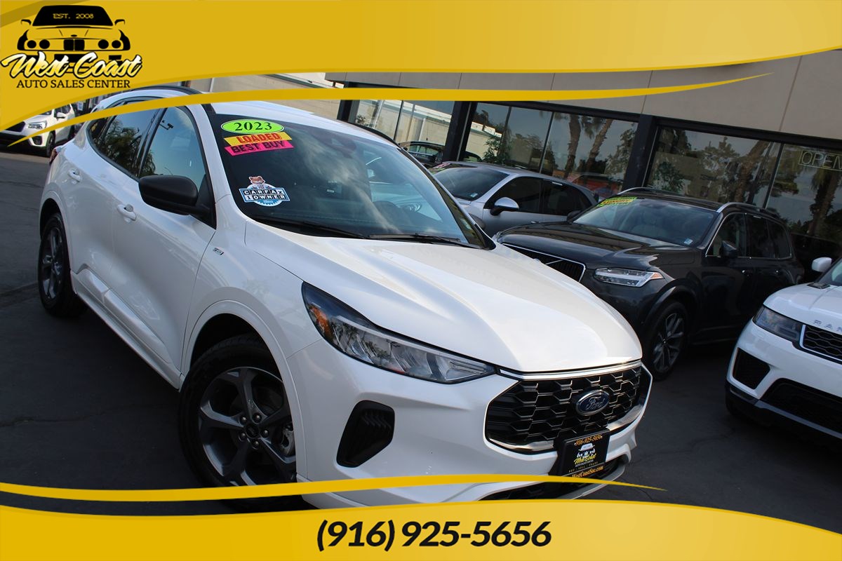 2023 Ford Escape ST-Line's photo