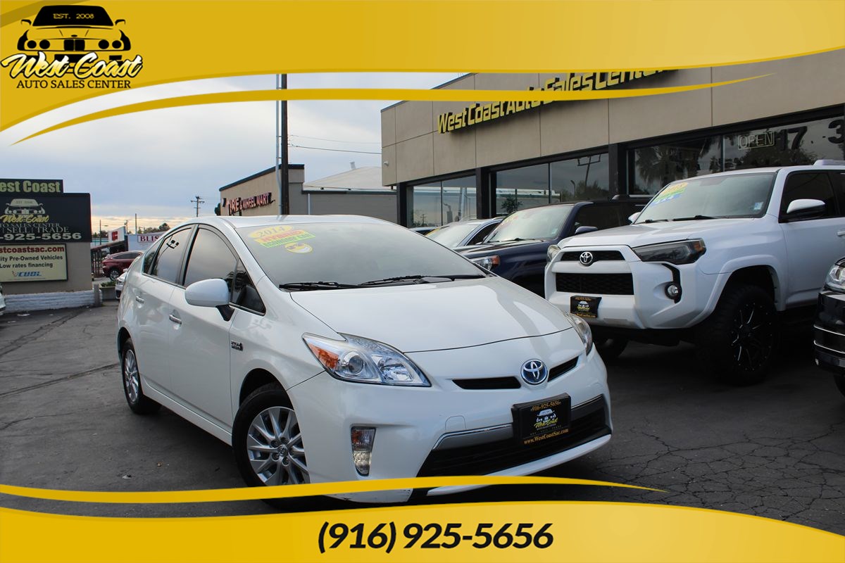 2014 Toyota Prius Plug-In Advanced's photo