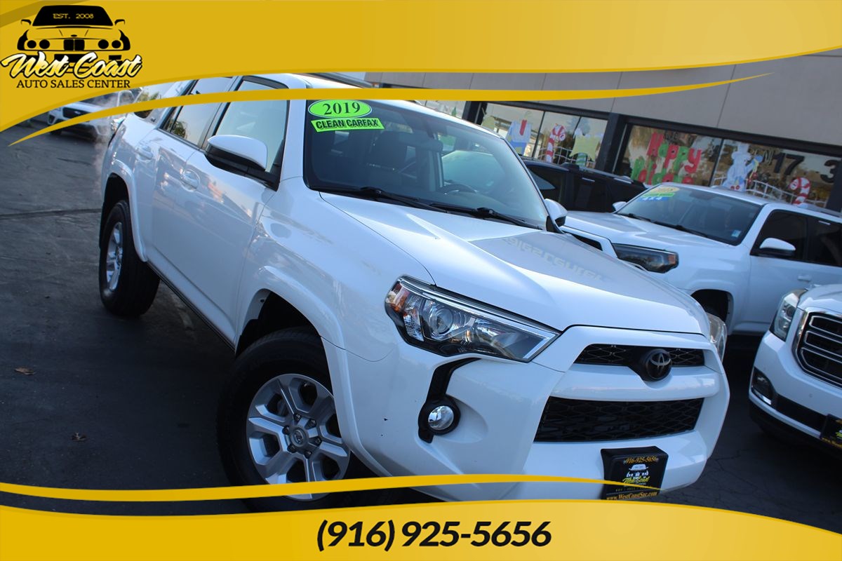 2019 Toyota 4Runner SR5's photo