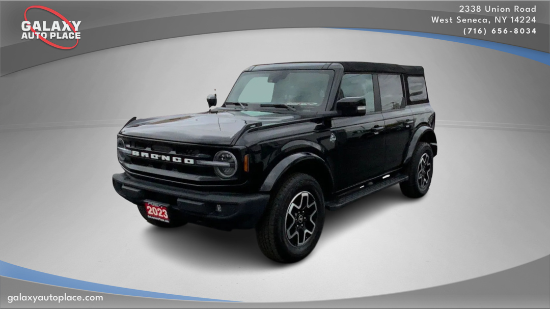 2023 Ford Bronco 4-Door Outer Banks's photo