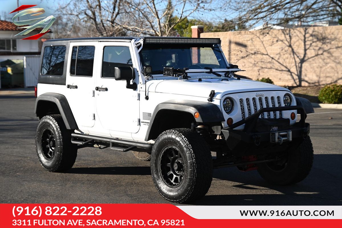2011 Jeep Wrangler Unlimited Rubicon's photo
