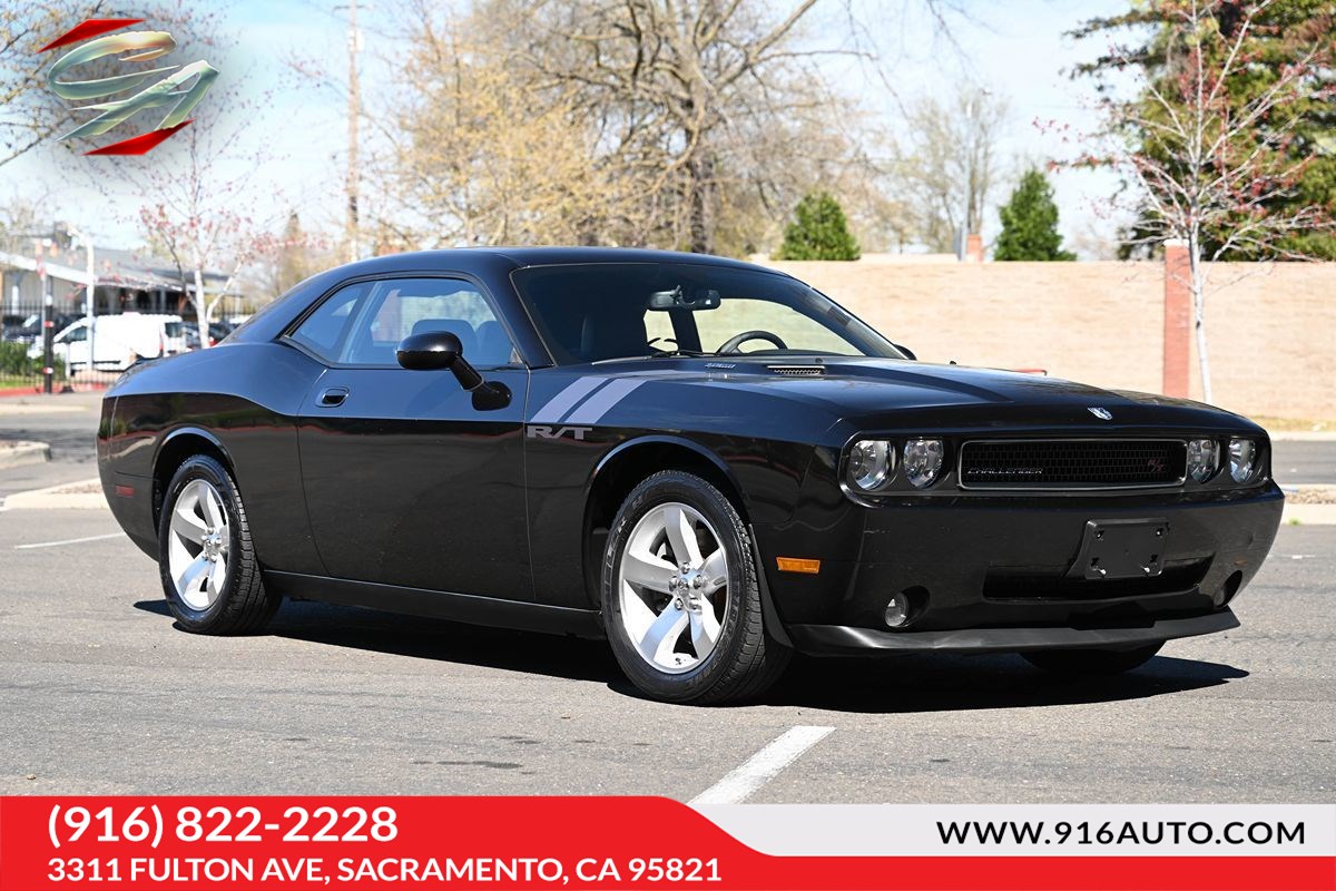 2009 Dodge Challenger R/T's photo