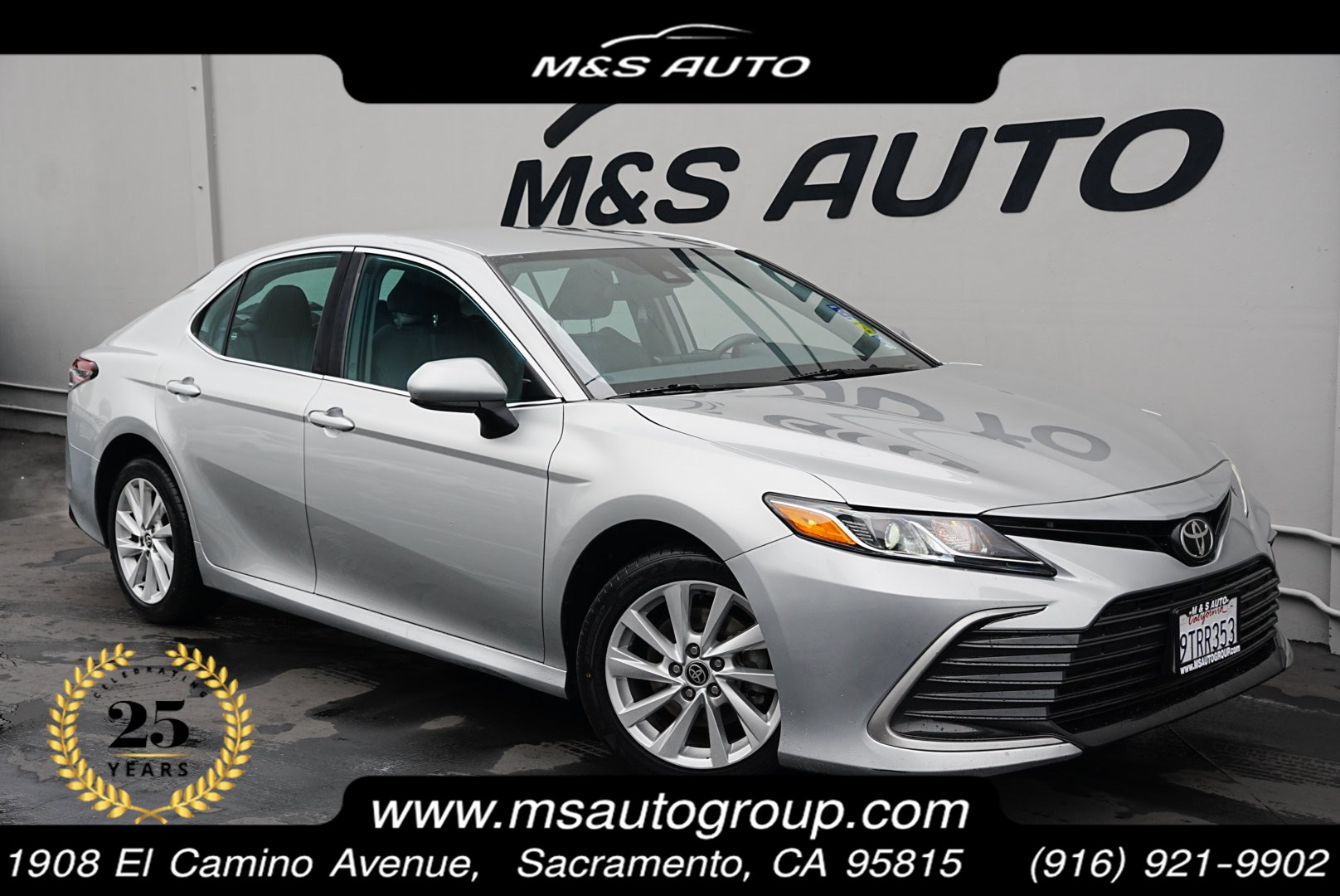 2021 Toyota Camry LE's photo