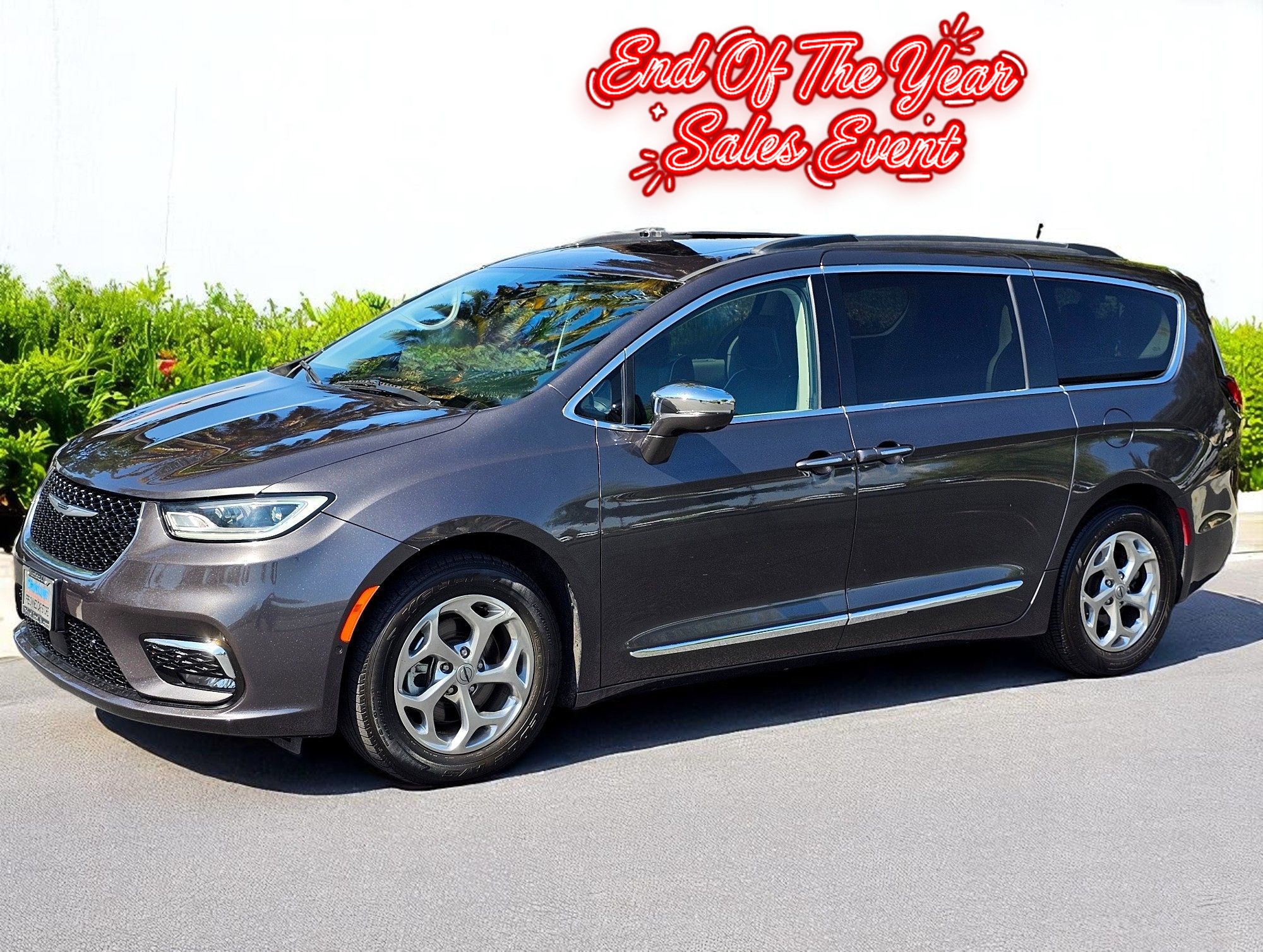 2022 Chrysler Pacifica Limited's photo