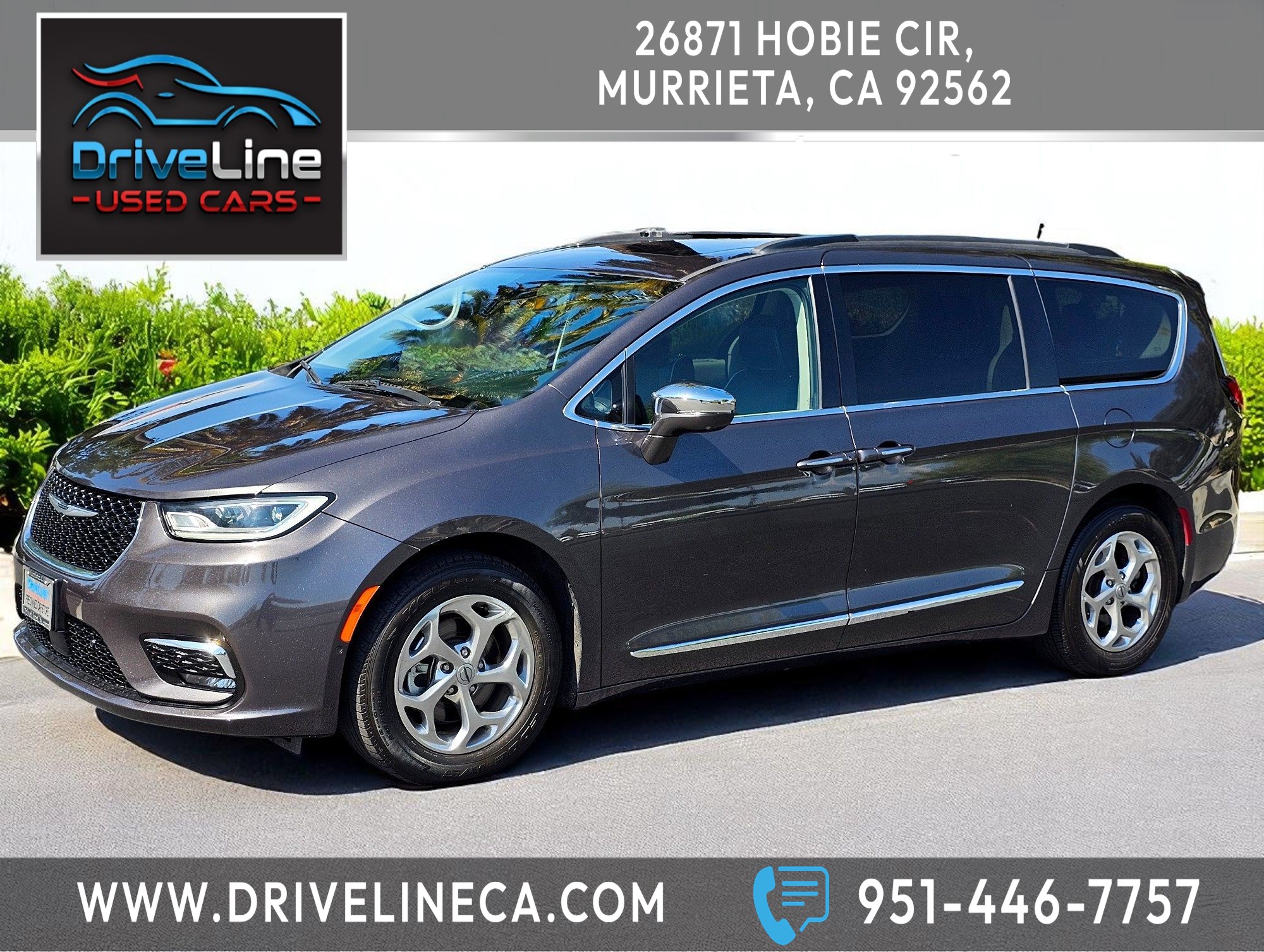 2022 Chrysler Pacifica Limited's photo