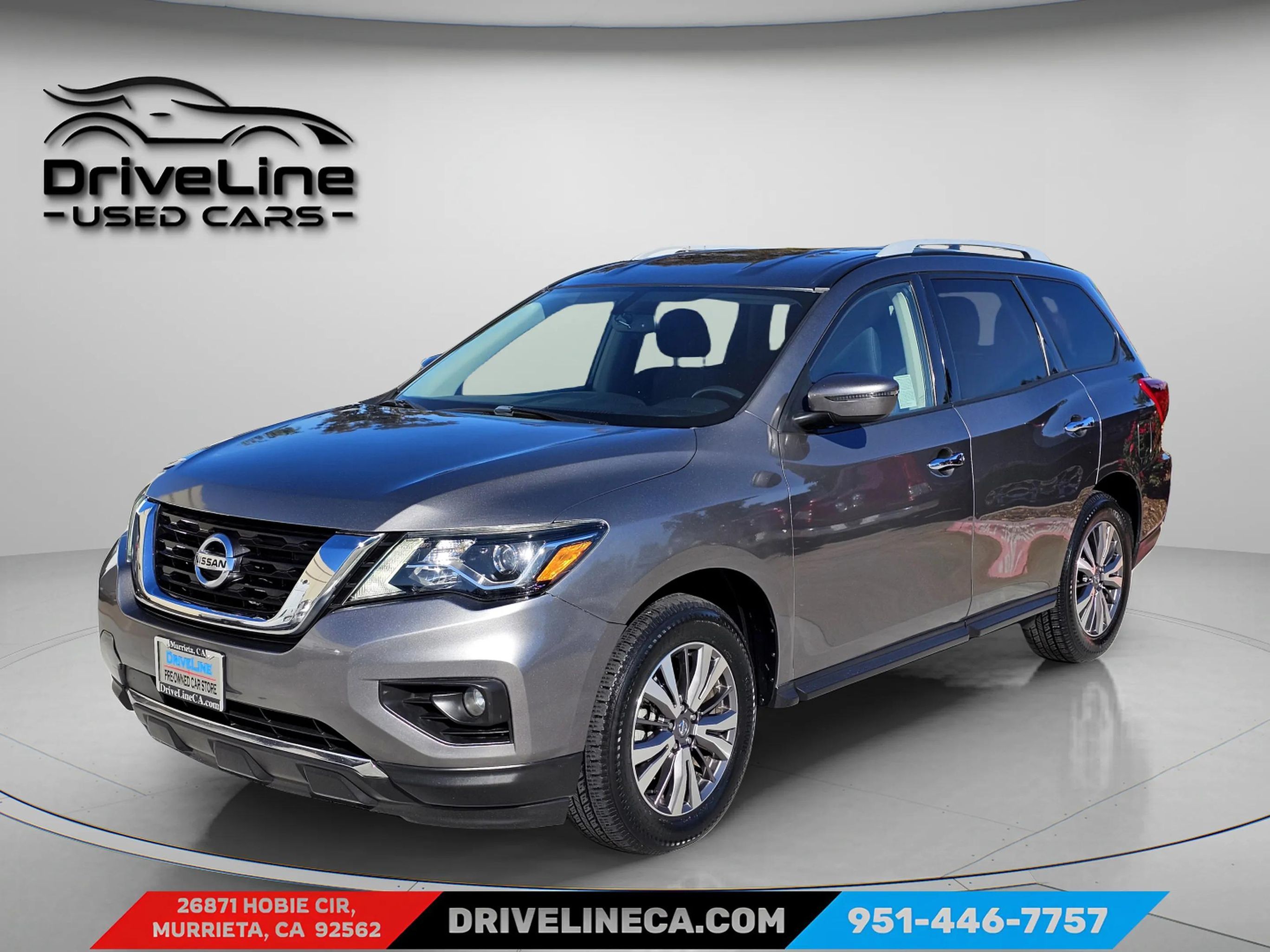 2019 Nissan Pathfinder SV's photo