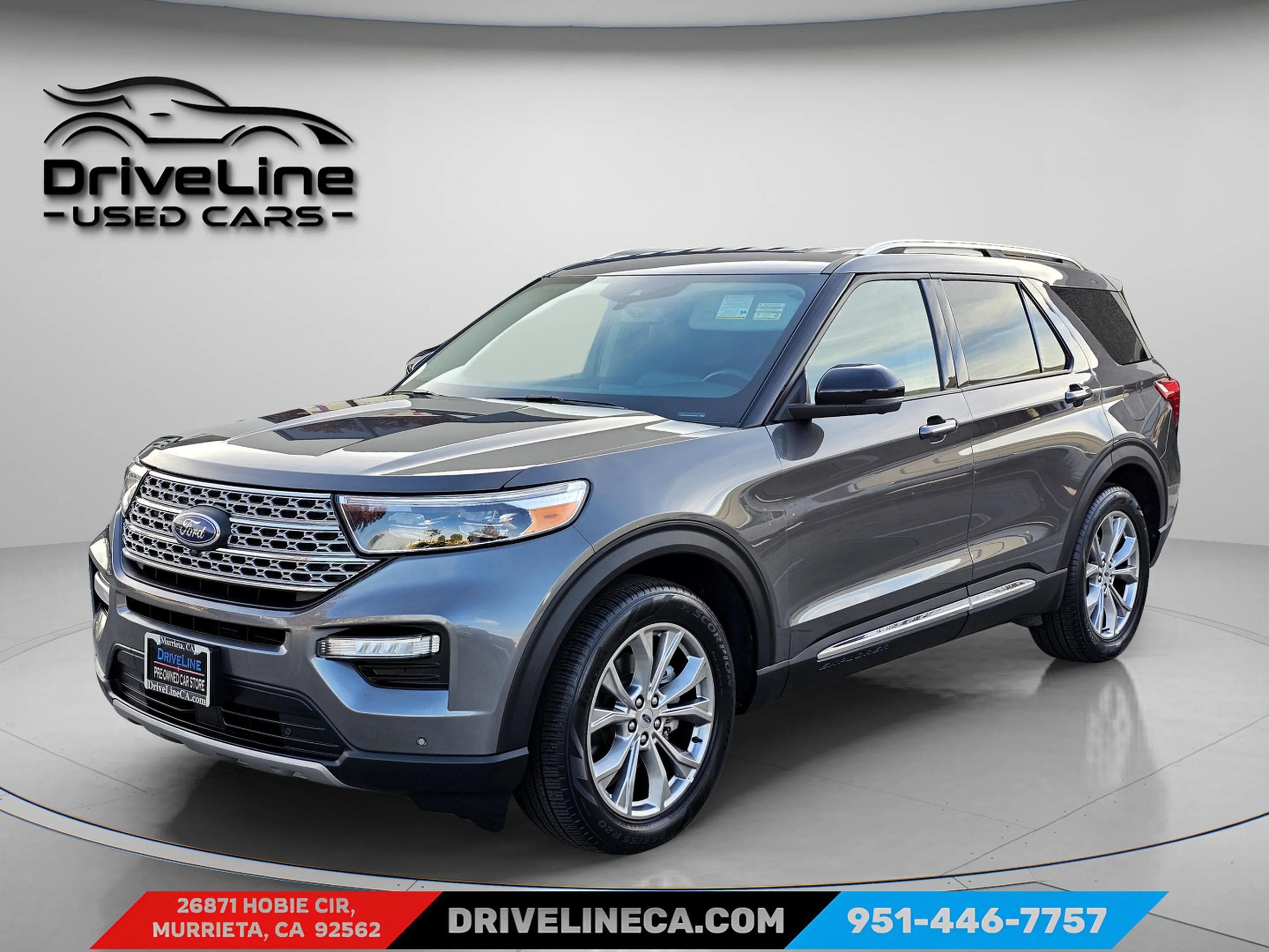 2023 Ford Explorer Limited's photo
