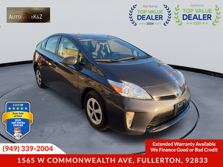 2015 Toyota Prius Three's photo