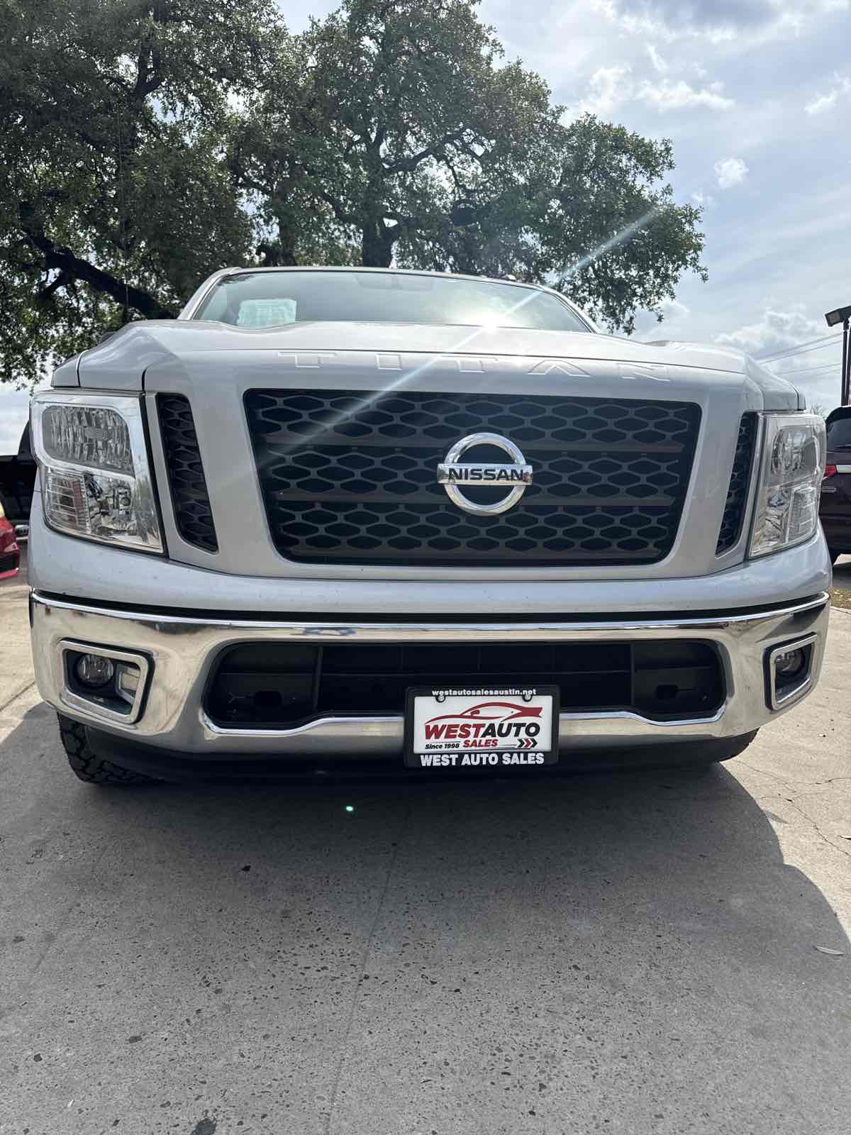 2019 Nissan Titan SV