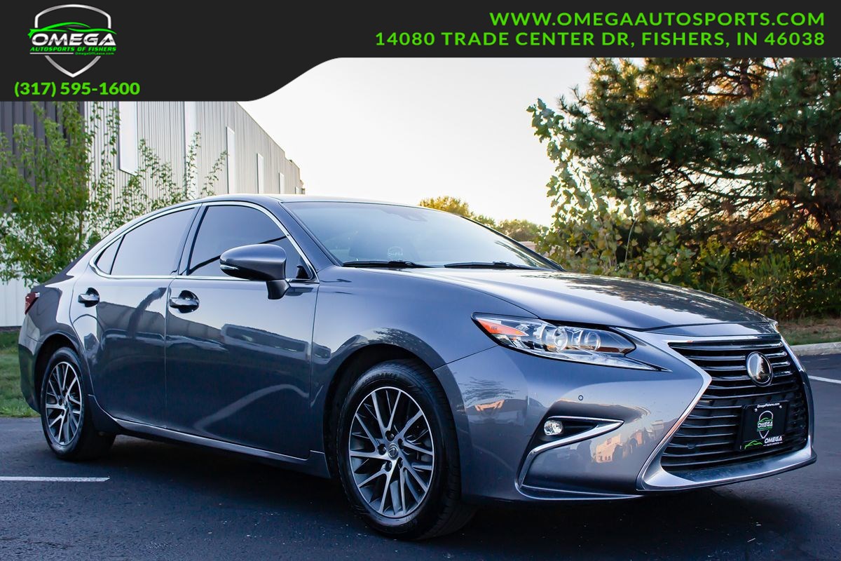 2016 Lexus ES 350's photo