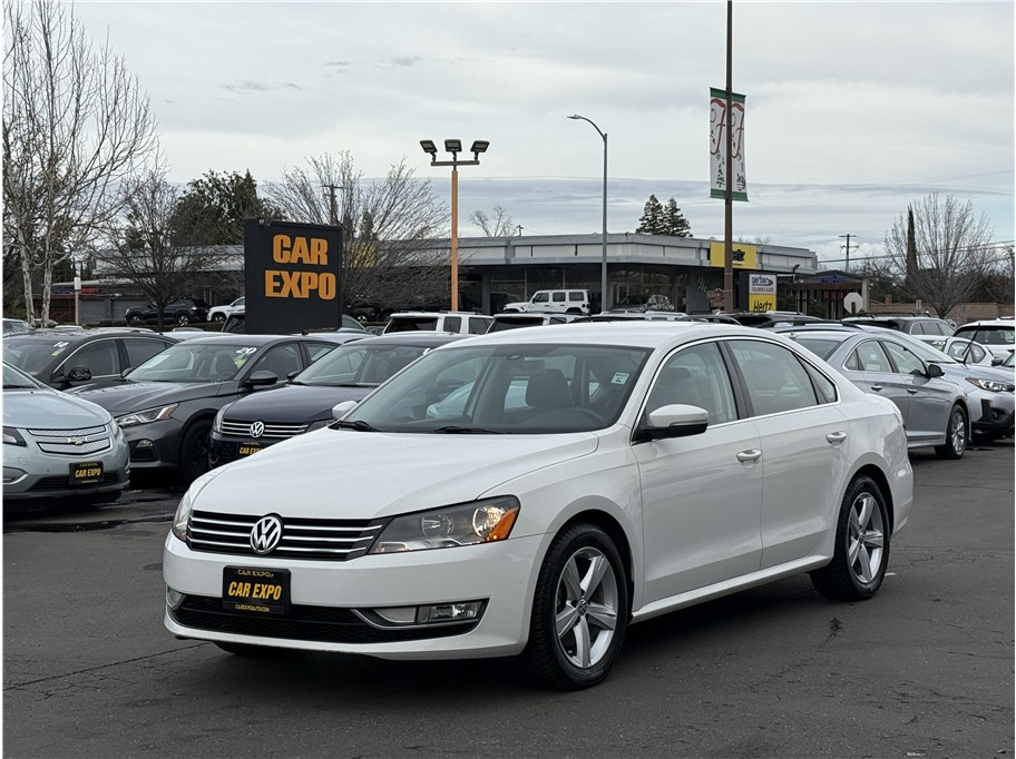 2015 Volkswagen Passat Limited Edition's photo