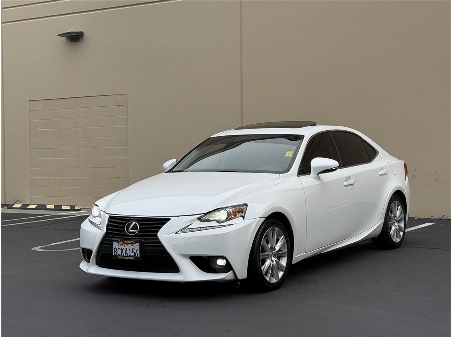 2015 Lexus IS 250's photo