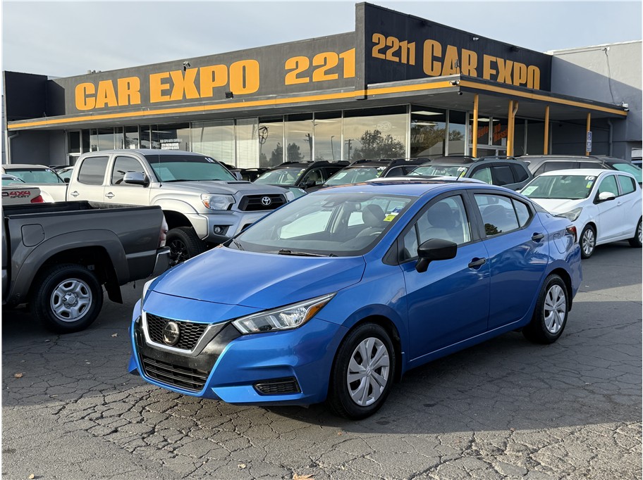 2020 Nissan Versa Sedan S's photo