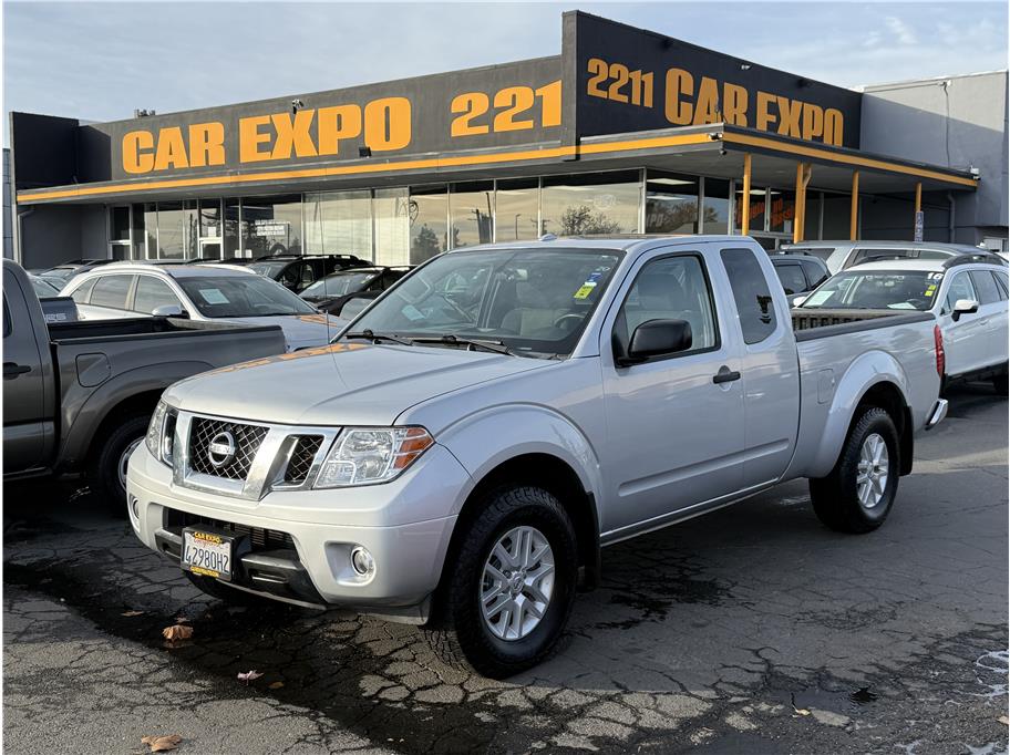 2017 Nissan Frontier SV's photo