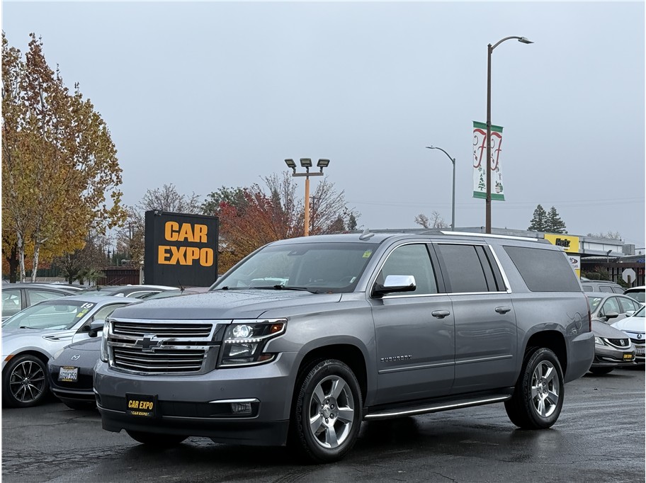 2018 Chevrolet Suburban Premier's photo