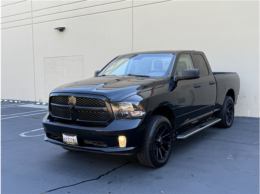 2018 RAM 1500 Express 4x4 Quad Cab 6'4's photo