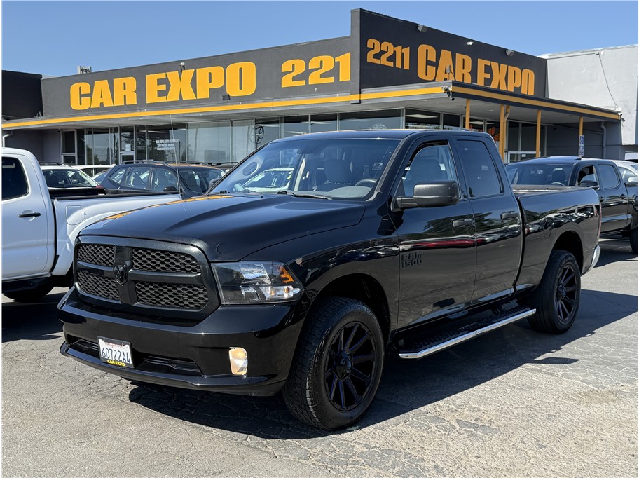 2018 RAM 1500 Express 4x4 Quad Cab 6'4's photo