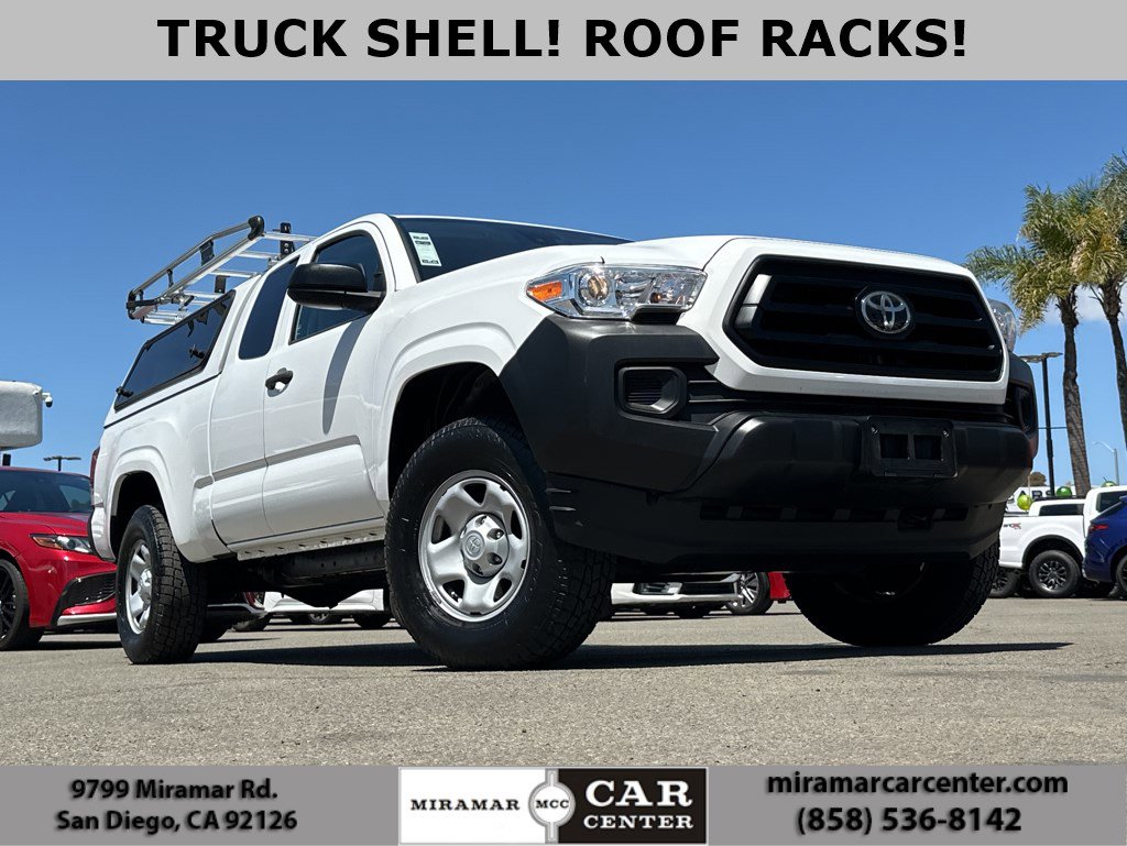 2020 Toyota Tacoma SR's photo