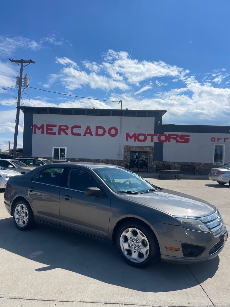 2010 Ford Fusion SE's photo