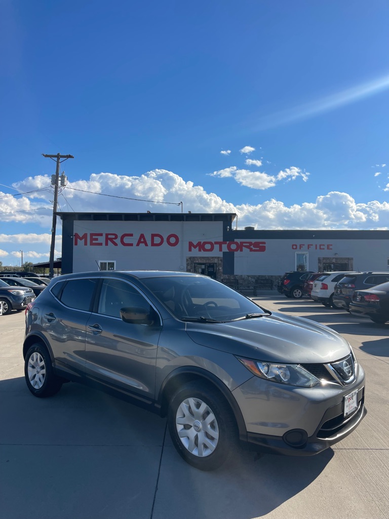 2019 Nissan Rogue Sport S's photo