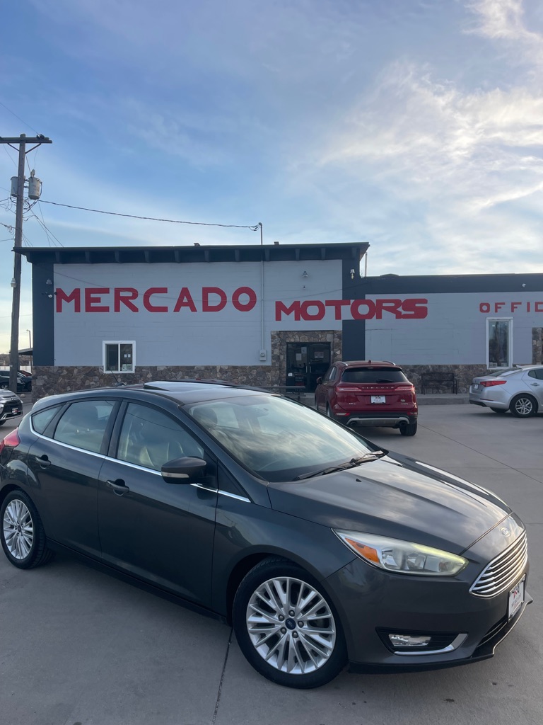 2017 Ford Focus Titanium's photo