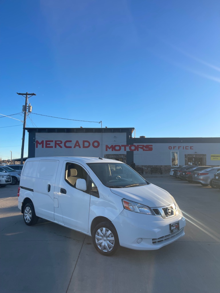 2015 Nissan NV200 SV's photo