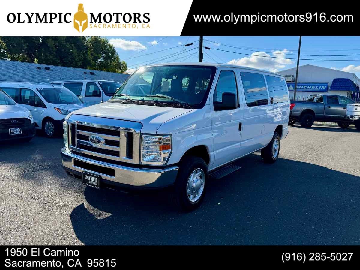 2012 Ford E-Series Econoline Wagon XLT