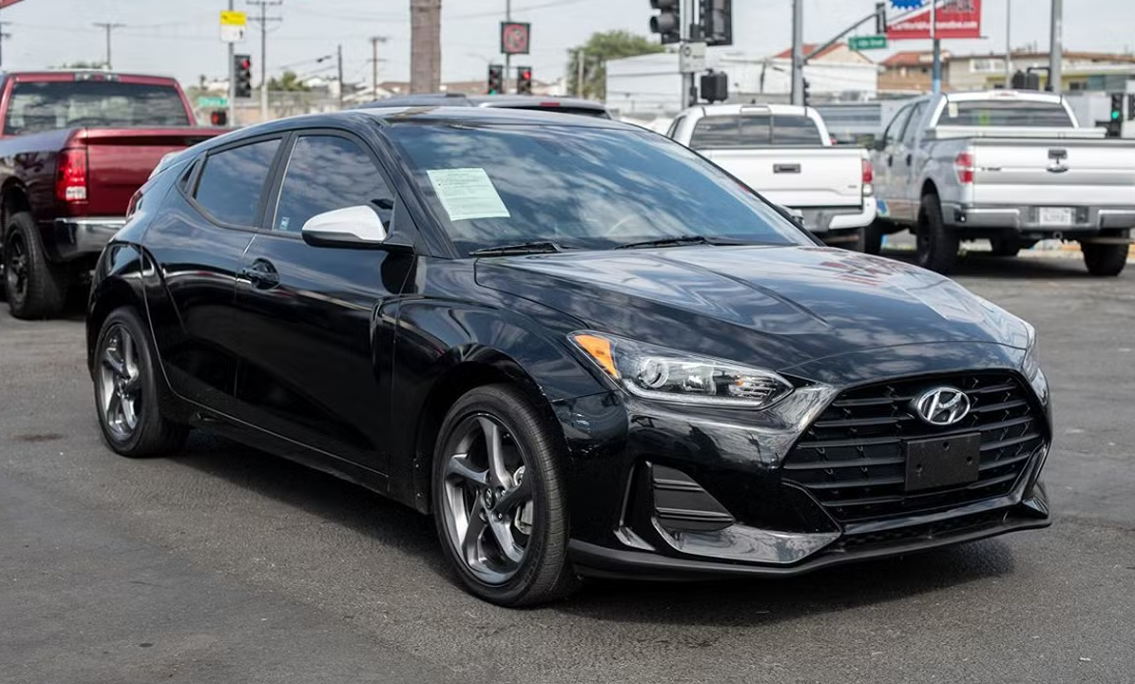 2020 Hyundai Veloster Premium's photo